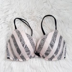 Victoria's Secret Very Sexy Push Up Bra 32DD
